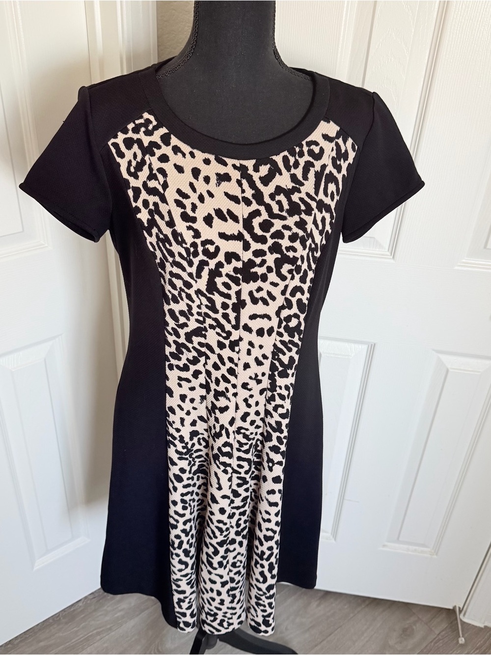 Leopard Print Dressbarn Stretch Midi Animal Print Sheath Dress Size 12